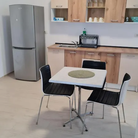 Апартаменты Jafar 5 - Modern 1Br With Balcony & Bathtub Тимишоара