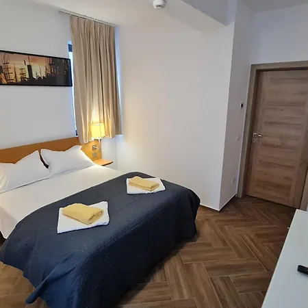 Апартаменты Jafar 5 - Modern 1Br With Balcony & Bathtub Тимишоара