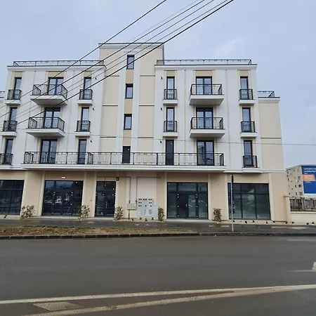 Jafar 5 - Modern 1br With Balcony & Bathtub