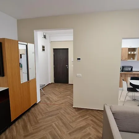 Апартаменты Jafar 5 - Modern 1Br With Balcony & Bathtub