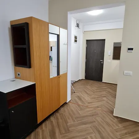 Апартаменты Jafar 5 - Modern 1Br With Balcony & Bathtub *
