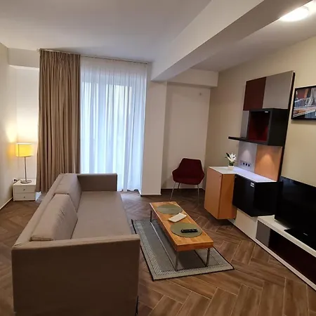 Апартаменты Jafar 5 - Modern 1Br With Balcony & Bathtub *