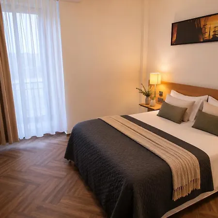 Jafar 5 - Modern 1br With Balcony & Bathtub Apartament